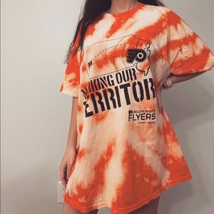 2012 Philadelphia Flyers Oversized Tee! Tie dyed